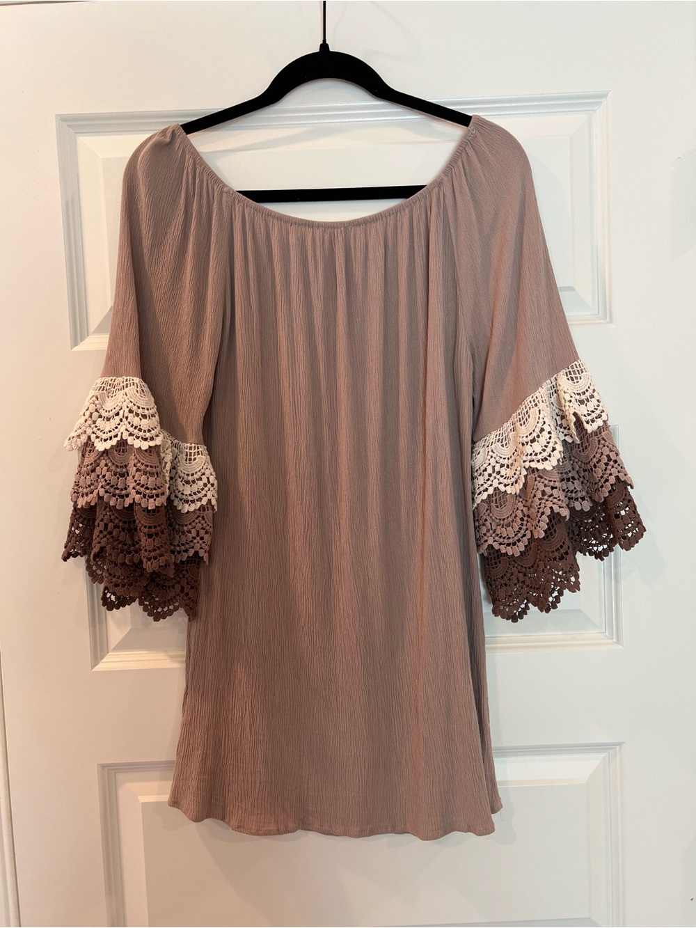Umgee Taupe Crochet Lace Bell Sleeve Boho Tunic Blouse Top M - Picture 4 of 9